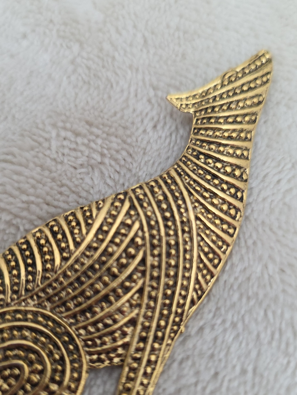 Vintage Gold Tone Stylized Greyhound Dog Brooch Pin Art Deco Inspired - Picture 6 of 6